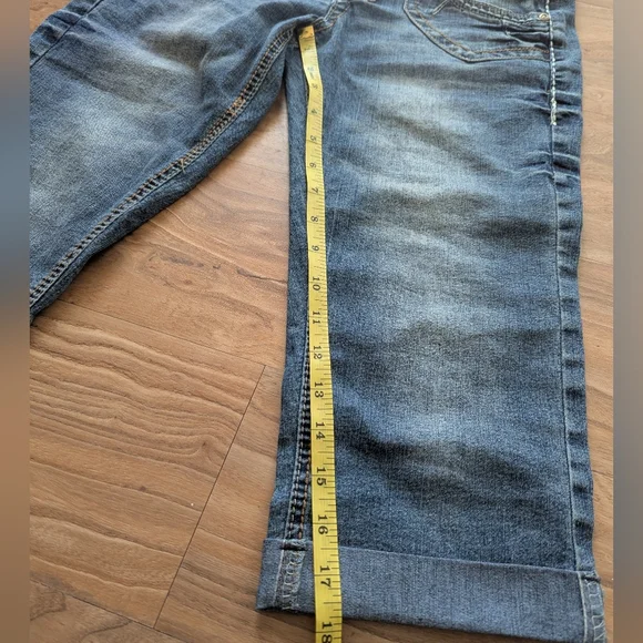 Wallflower Relaxed Blue Jeans with Vintage Fading - Picture 9 of 10